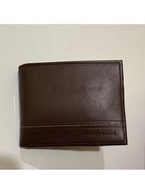 Perry Ellis Men’s Brown Bifold Wallet, Solid, Logo Accent, Credit Card